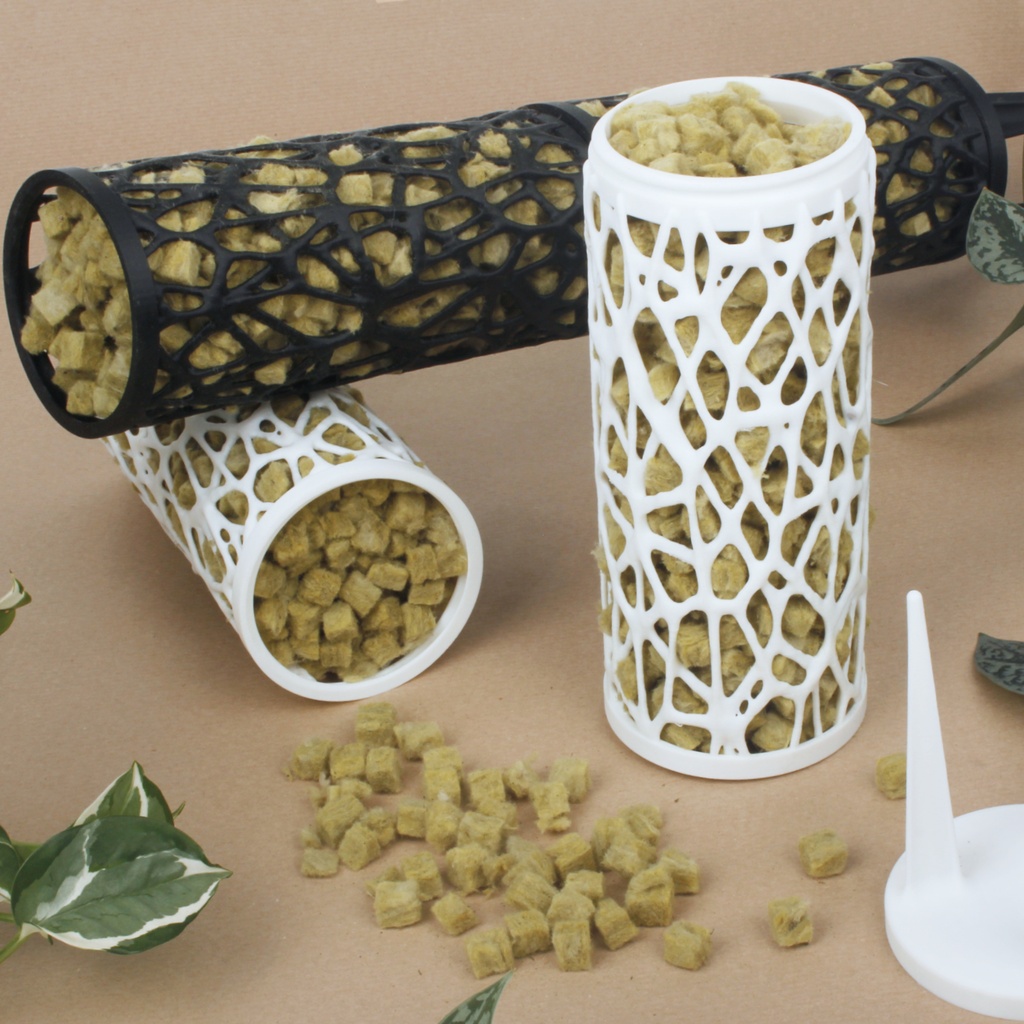 Moe the Moss Pole Size L